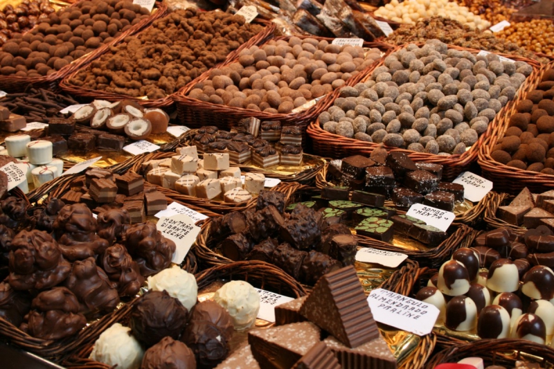 boutique-AUPS-min_chocolates_chocolate_nibble_sweetness_fine_chocolates_gourmet_candy_brand-752083